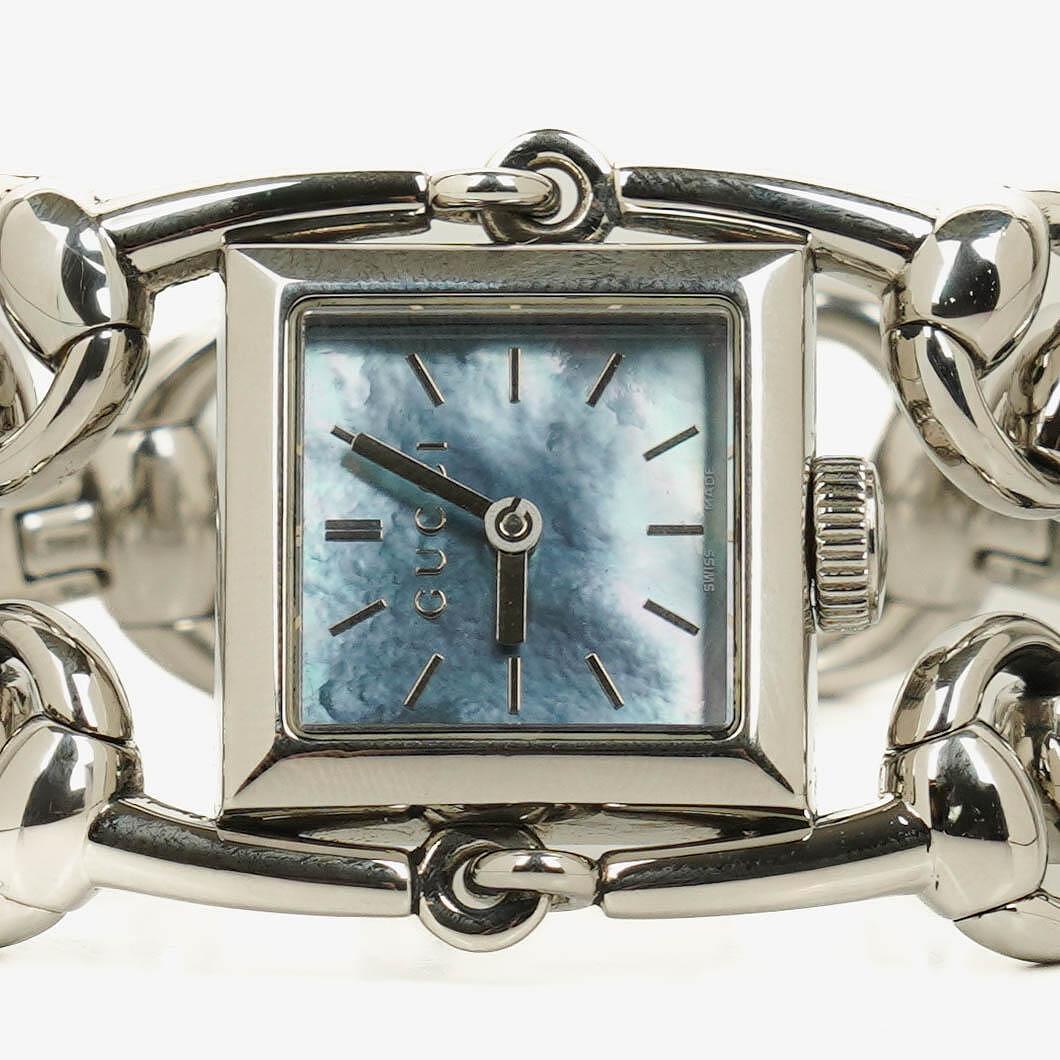 Gucci Signoria Uhr aus Edelstahl