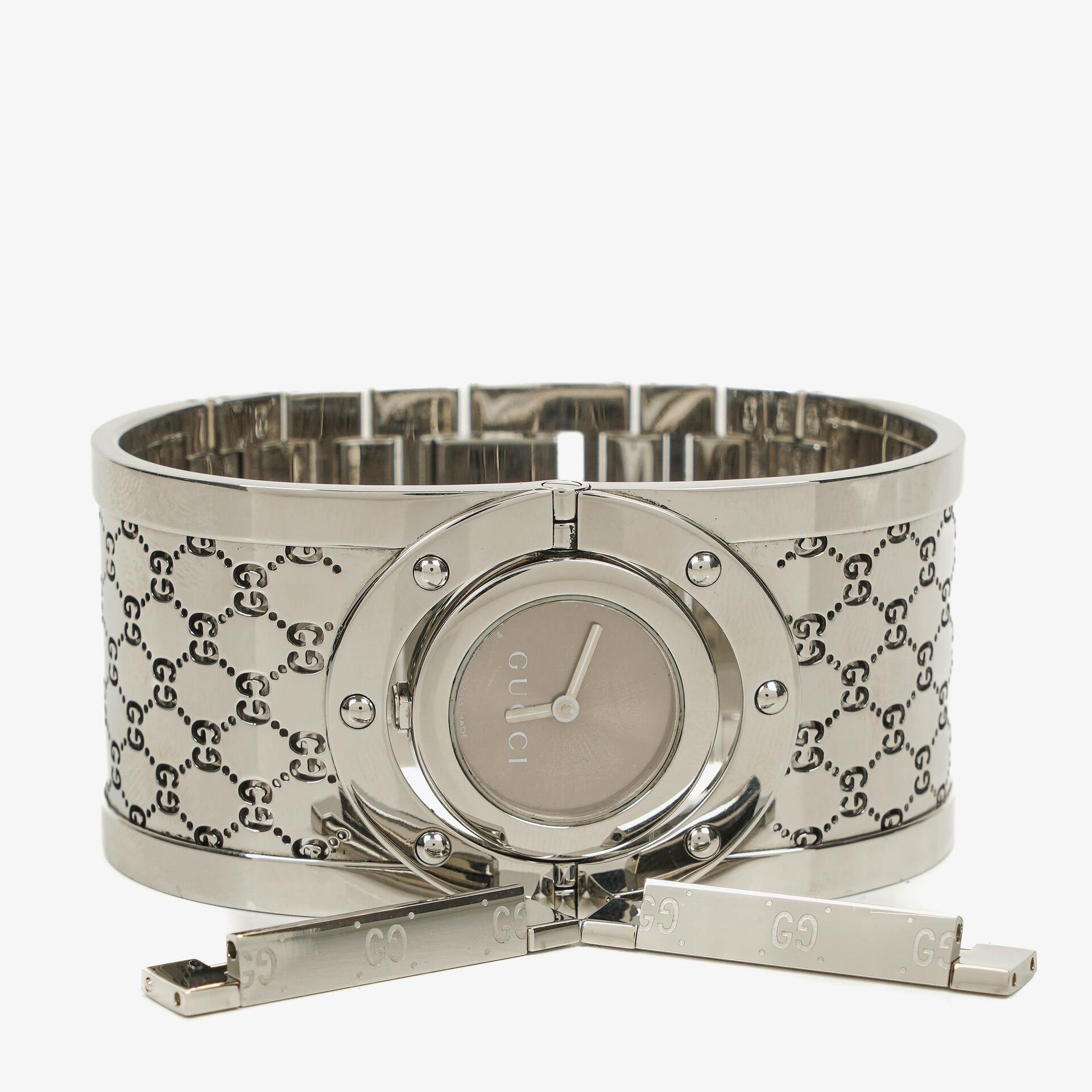 Gucci Twirl 33 mm Quarzuhr aus Edelstahl