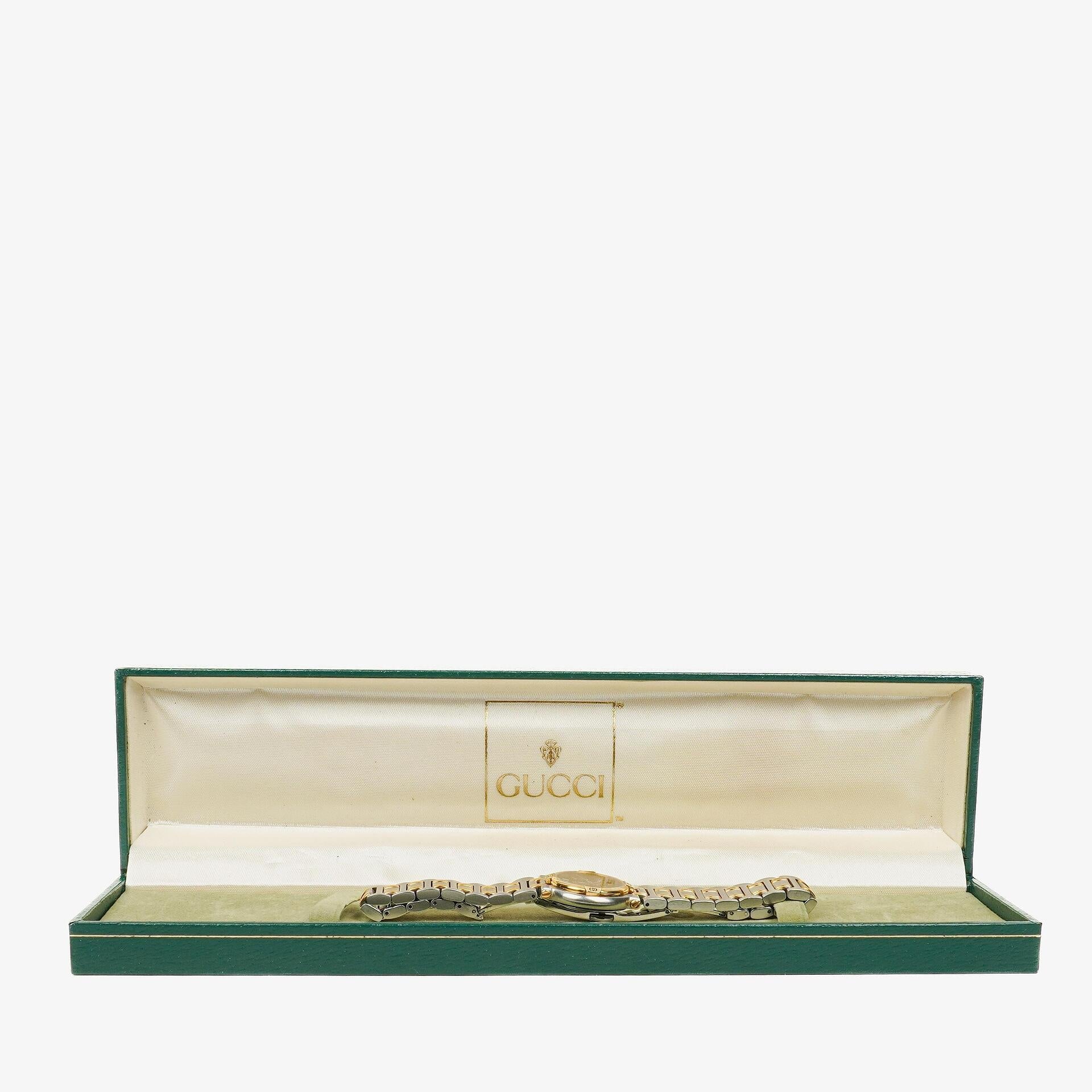 Gucci 9000L Damenuhr 25 mm aus zweifarbigem Edelstahl