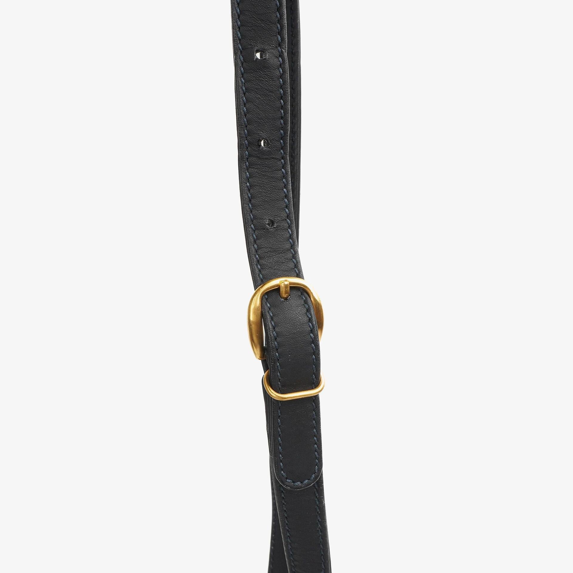Gucci Vintage Horsebit marineblaues Wildleder und Leder Zugband Eimer Tasche