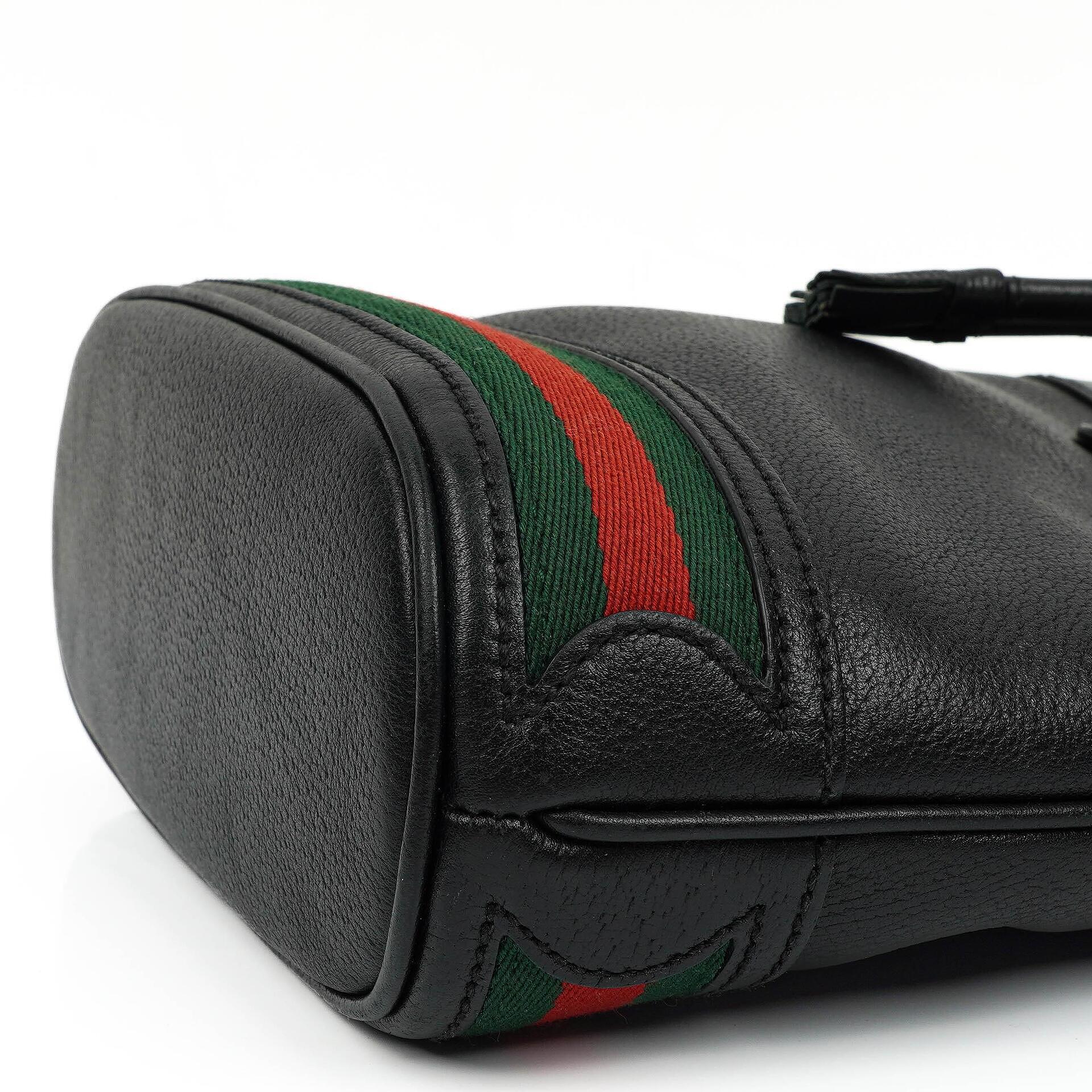 Gucci Web Ophidia Bucket Bag Klein aus schwarzem glasiertem strukturiertem Kalbsleder