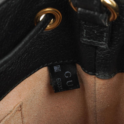 Gucci Web Ophidia Bucket Bag Klein aus schwarzem glasiertem strukturiertem Kalbsleder