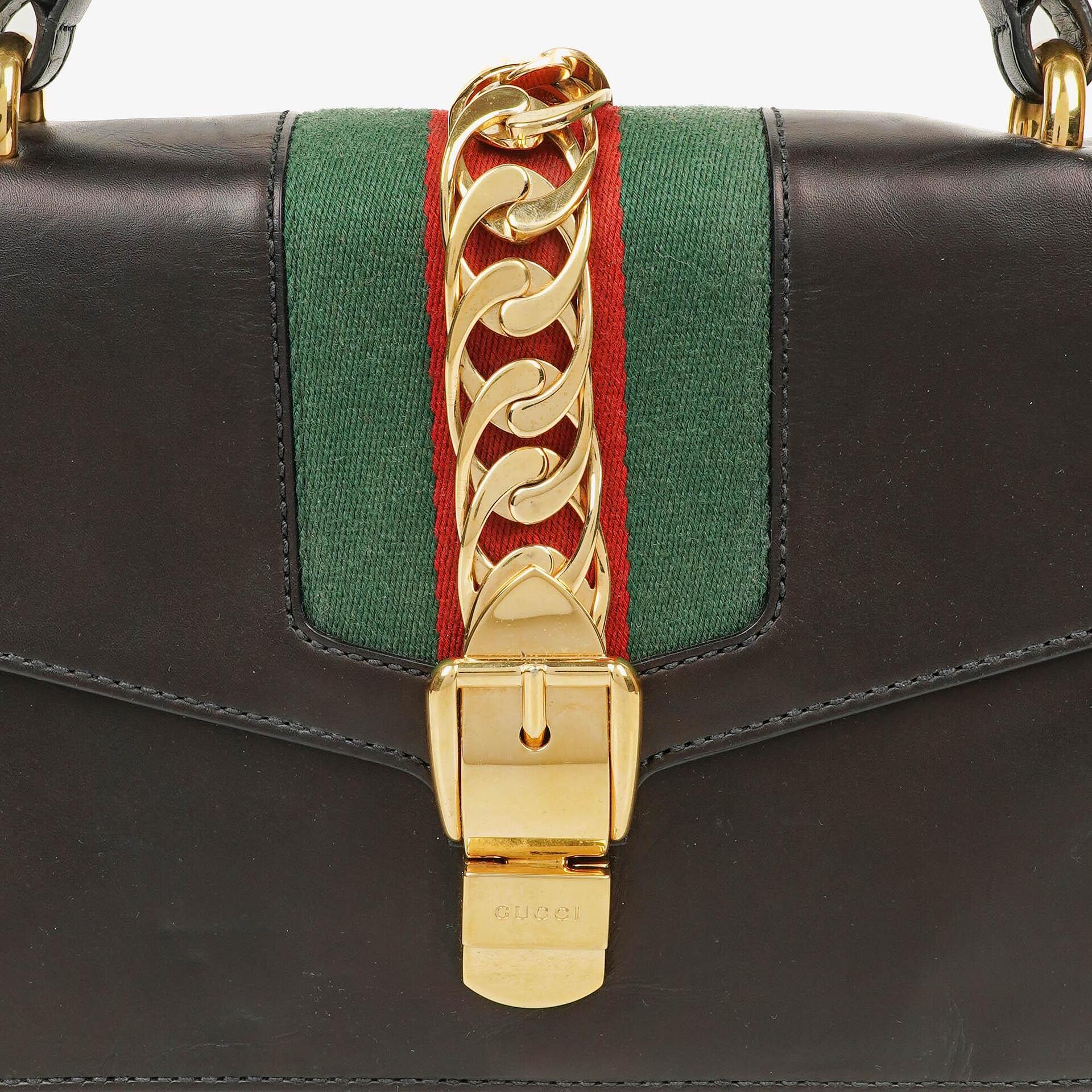Gucci Web Sylvie Schultertasche aus schwarzem Leder