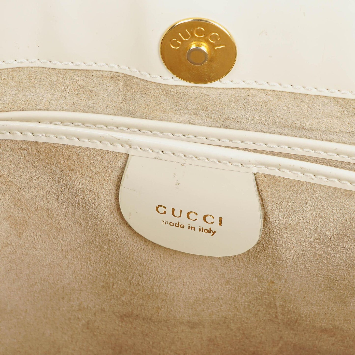 Gucci Schultertasche aus weißem Leder