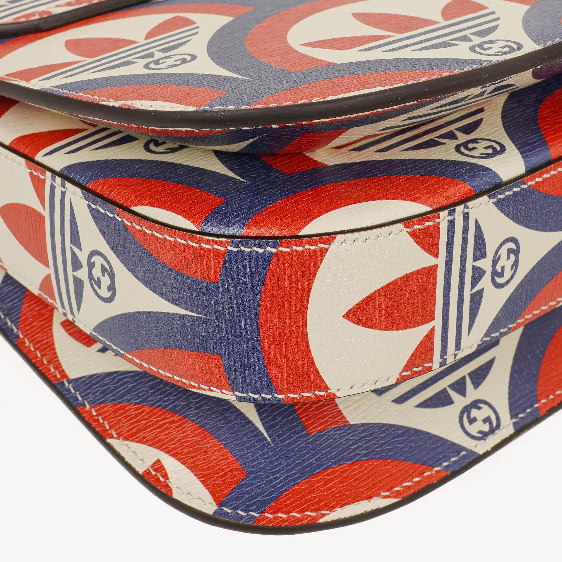 Gucci x adidas Shanghai kleine Horsebit 1955 Schultertasche aus Kalbsleder mit Web, Trefoil und Interlocking G in Rot Weiß Blau