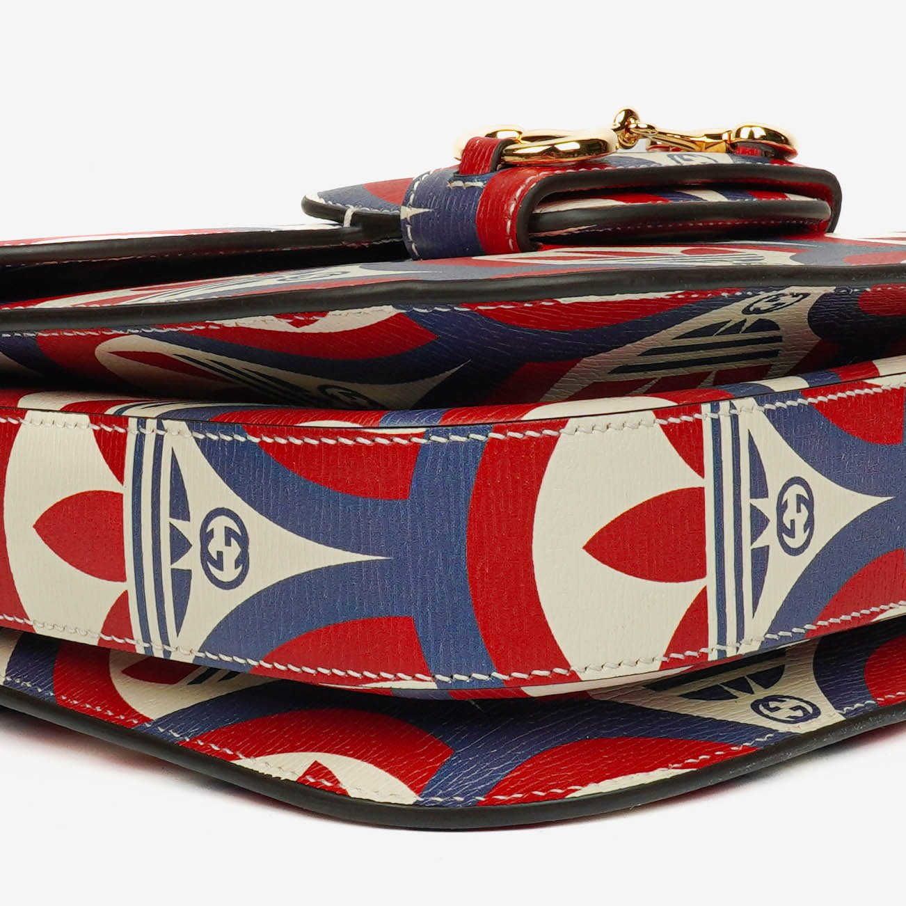 Gucci x adidas Shanghai Small Horsebit 1955 Schultertasche aus Kalbsleder mit Web, Trefoil und Interlocking G in Rot, Weiß und Blau