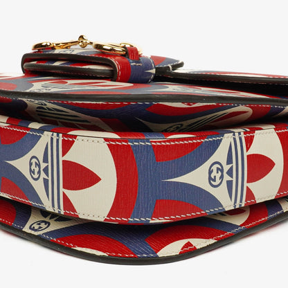Gucci x adidas Shanghai Small Horsebit 1955 Schultertasche aus Kalbsleder mit Web, Trefoil und Interlocking G in Rot, Weiß und Blau
