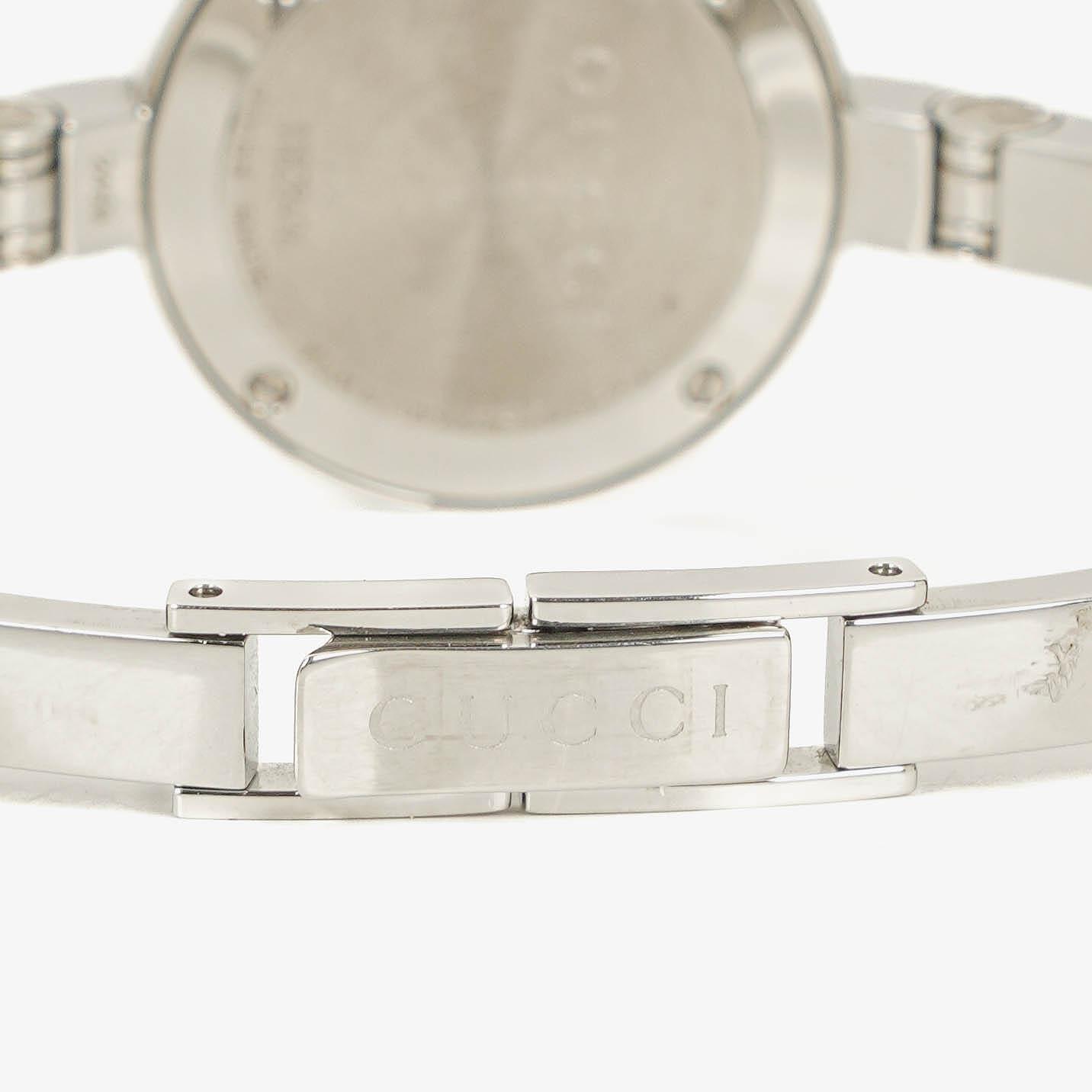 Gucci YA105 Damenuhr aus Edelstahl