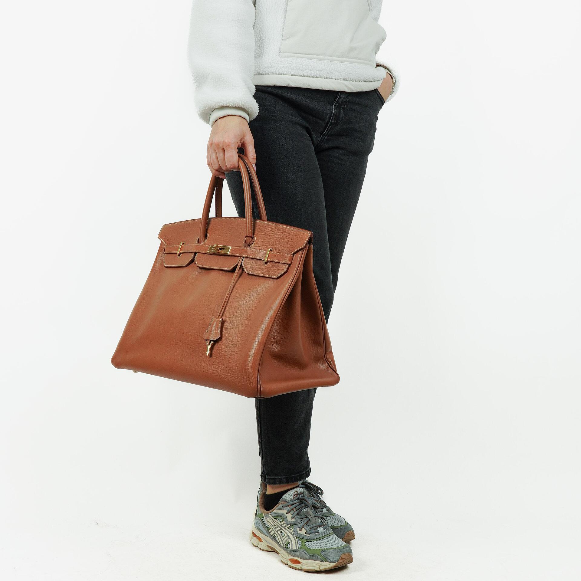 Hermes Birkin 40 Retourne Tasche aus goldfarbenem Courchevel-Leder mit Goldbeschlägen