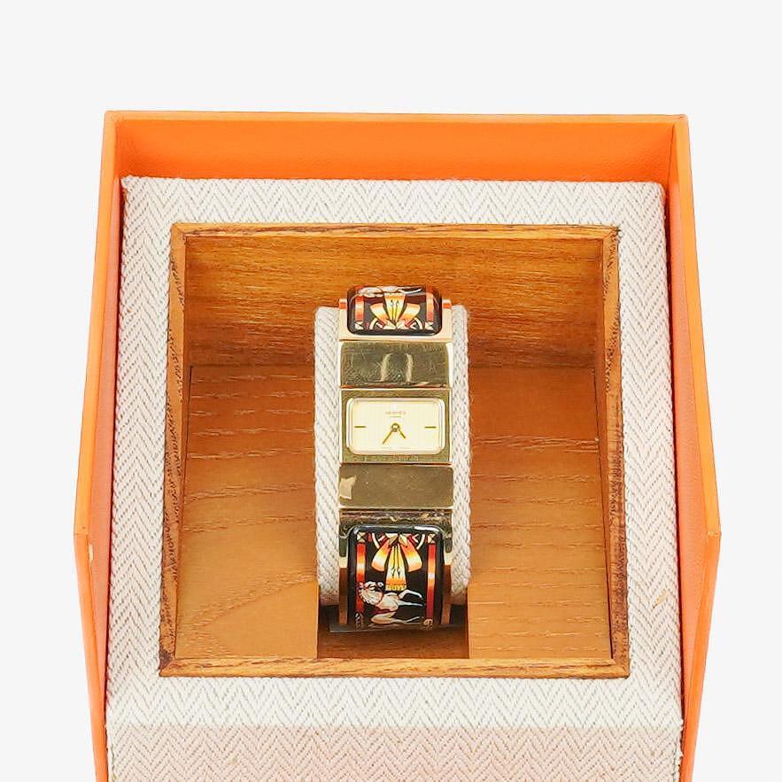 Hermes Schwarze Reitsport Emaille und Vergoldete Loquet Armreif Quarzuhr L01.201