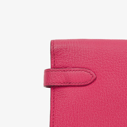 Hermès Kelly Longue Geldbörse aus Chevre Mysore in Rose Shocking