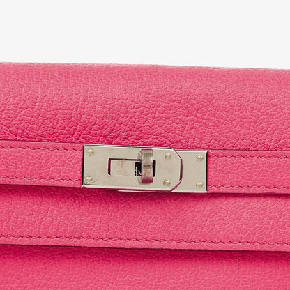 Hermès Kelly Longue Geldbörse aus Chevre Mysore in Rose Shocking