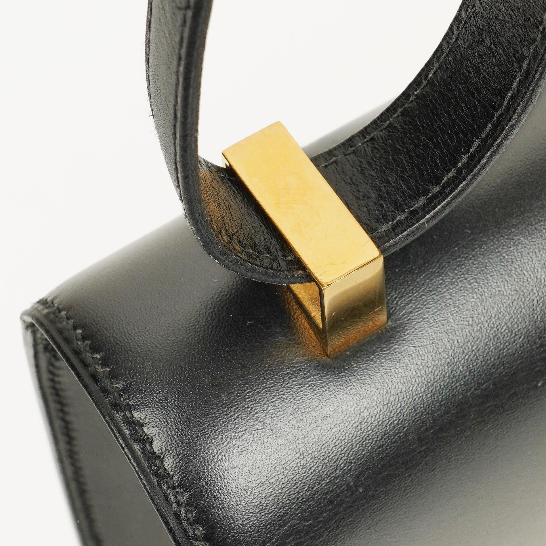 Hermès Constance 23 Vintage in schwarzem Boxcalf mit Goldbeschlägen, 1993