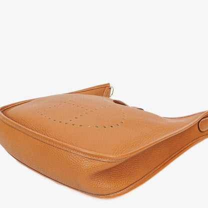 Hermès Evelyne I 29 Schultertasche aus Gold Taurillon Clemence Leder