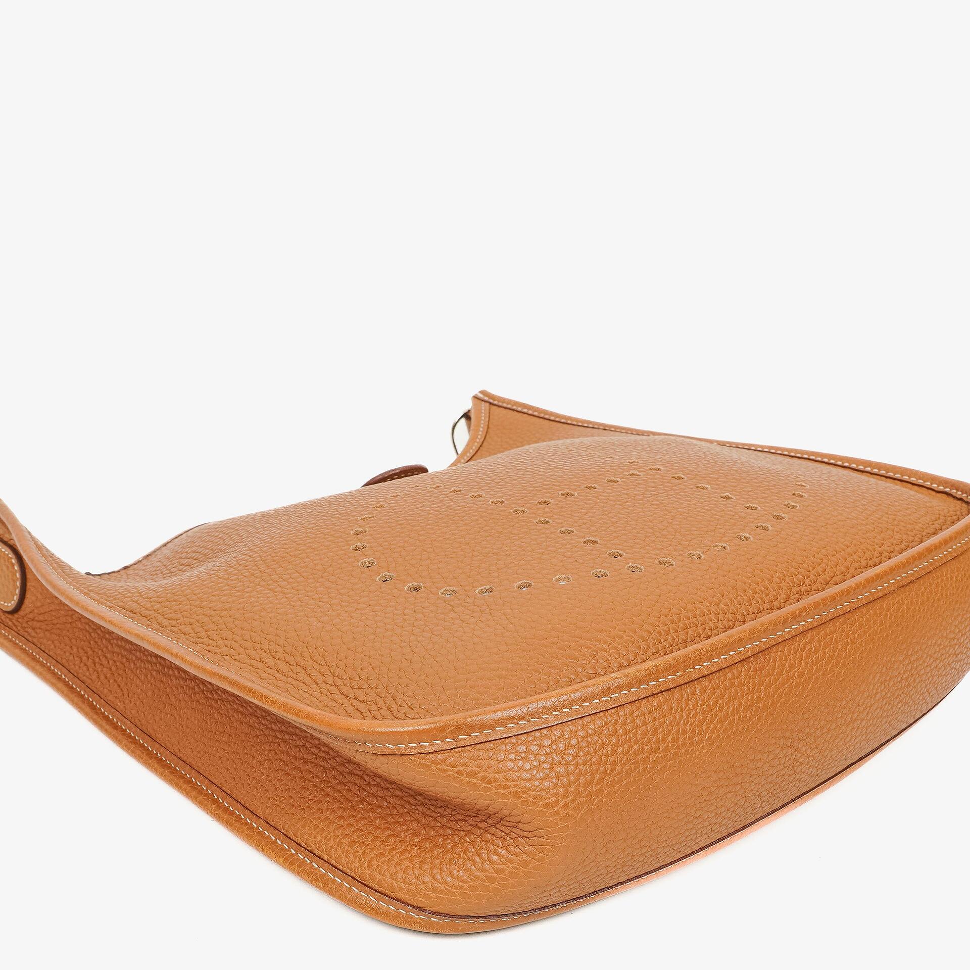 Hermès Evelyne I 29 Schultertasche aus Gold Taurillon Clemence Leder