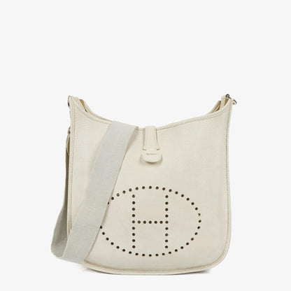 Hermès Evelyne I 30 Schultertasche aus weißem Clemence-Leder