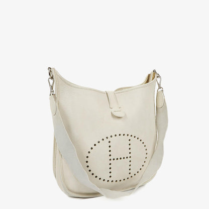 Hermès Evelyne I 30 Schultertasche aus weißem Clemence-Leder