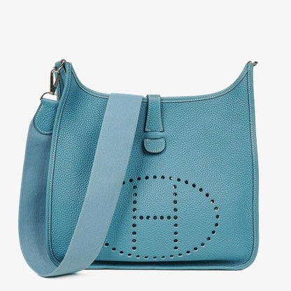 Hermès Evelyne I 32 Schultertasche aus Taurillon Clemence in Neu Bleu Jean