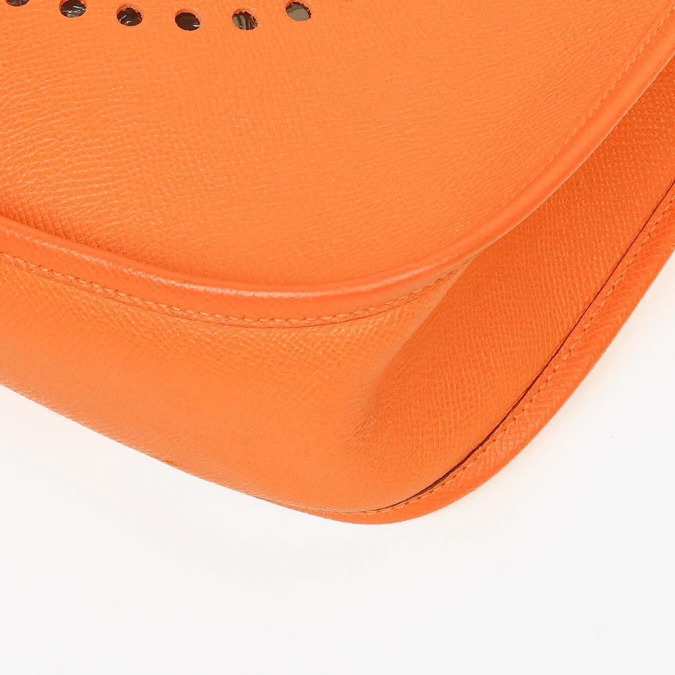 Hermès Evelyne I 33 Schultertasche aus orangefarbenem Epsom-Leder