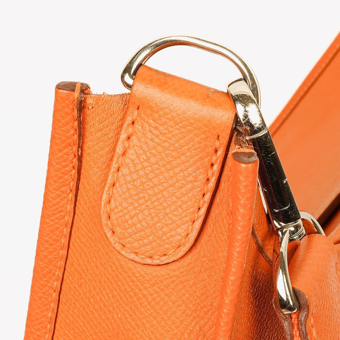Hermès Evelyne I 33 Schultertasche aus orangefarbenem Epsom-Leder