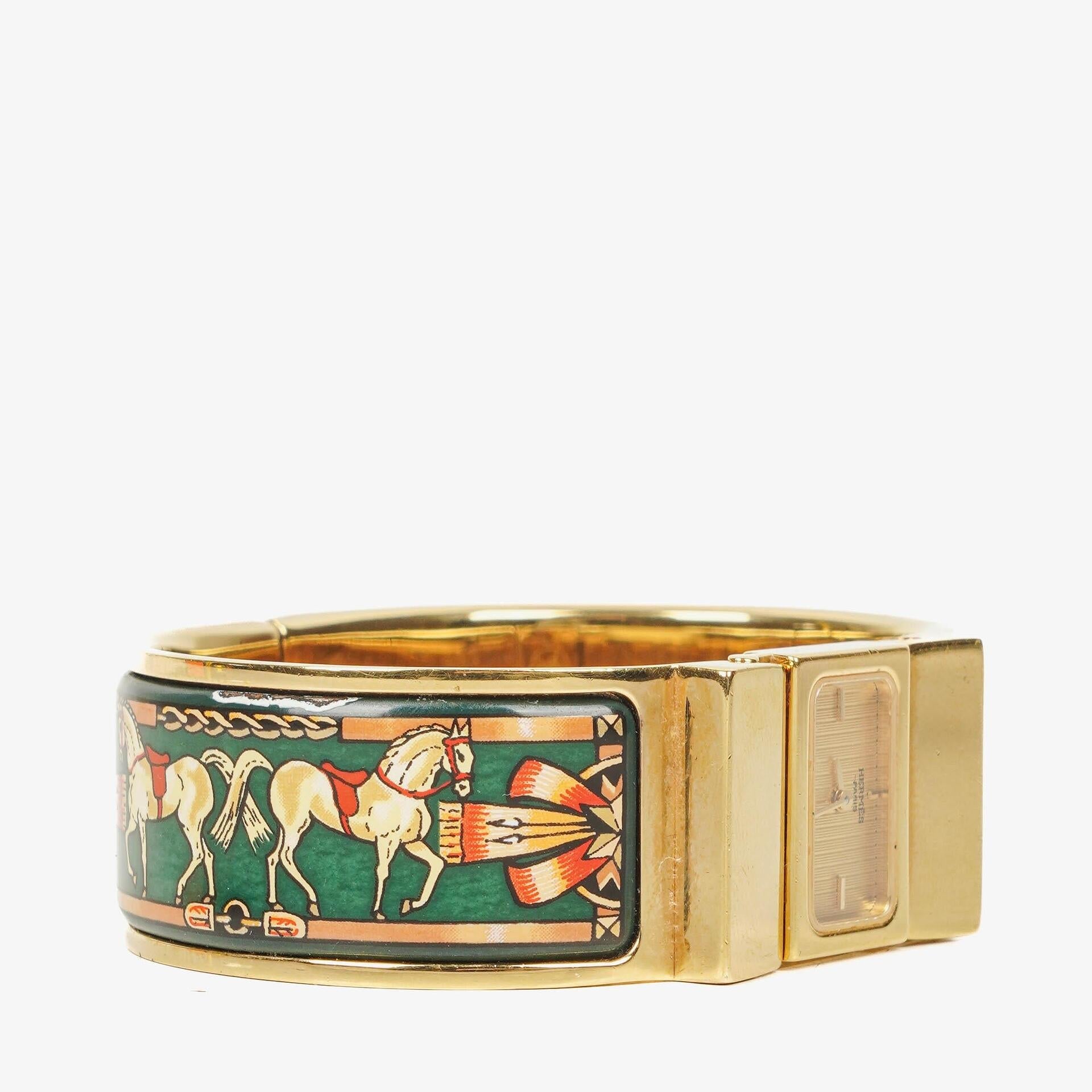 Hermès Loquet L01.100 Armreif-Quarzuhr mit grünem Equestrian-Emaille und Vergoldung