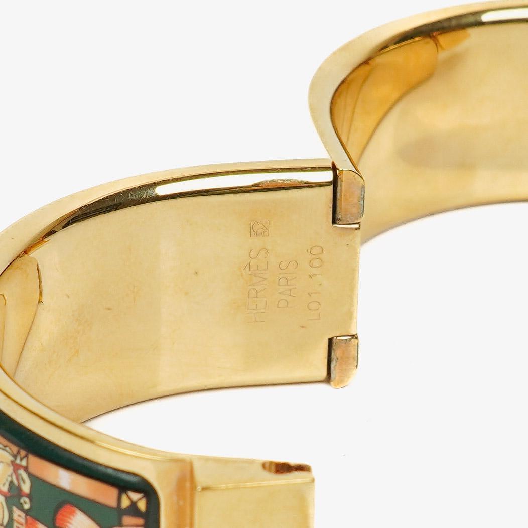 Hermes Grünes Reitsport Emaille und Vergoldetes Loquet Armreif Quarzuhr L01.201