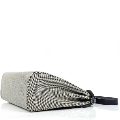 Hermès Herbag Horseshoe Stamp (HSS) Zip PM In Bleu Indigo Vache Hunter Und Criss Viking Stoff Mit Palladium Beschlägen