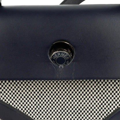 Hermès Herbag Horseshoe Stamp (HSS) Zip PM In Bleu Indigo Vache Hunter Und Criss Viking Stoff Mit Palladium Beschlägen