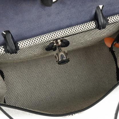 Hermès Herbag Horseshoe Stamp (HSS) Zip PM In Bleu Indigo Vache Hunter Und Criss Viking Stoff Mit Palladium Beschlägen