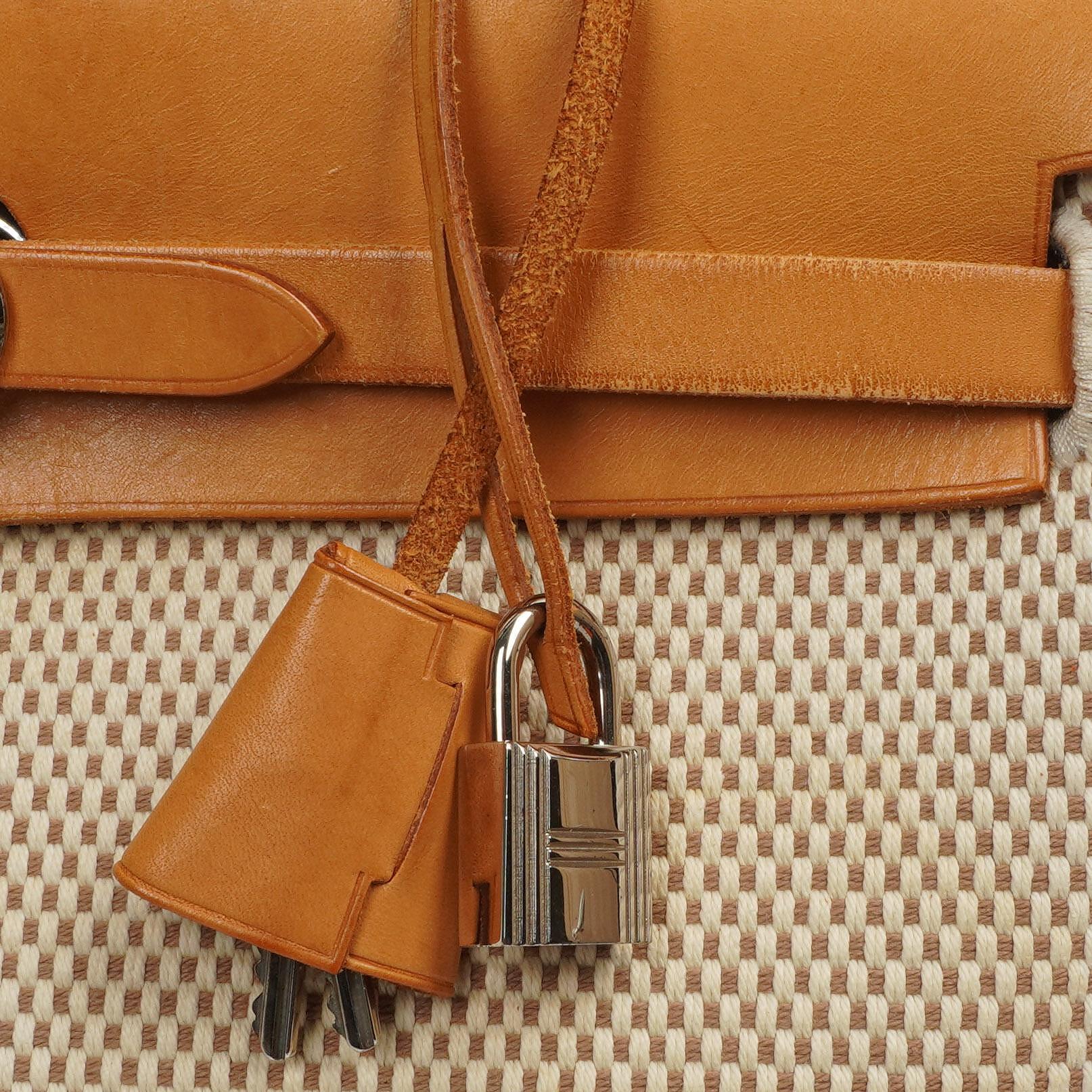 Hermes Herbag PM Vache Hunter Criss Viking 30 Ecru Beige Naturel mit Palladium-Beschlägen
