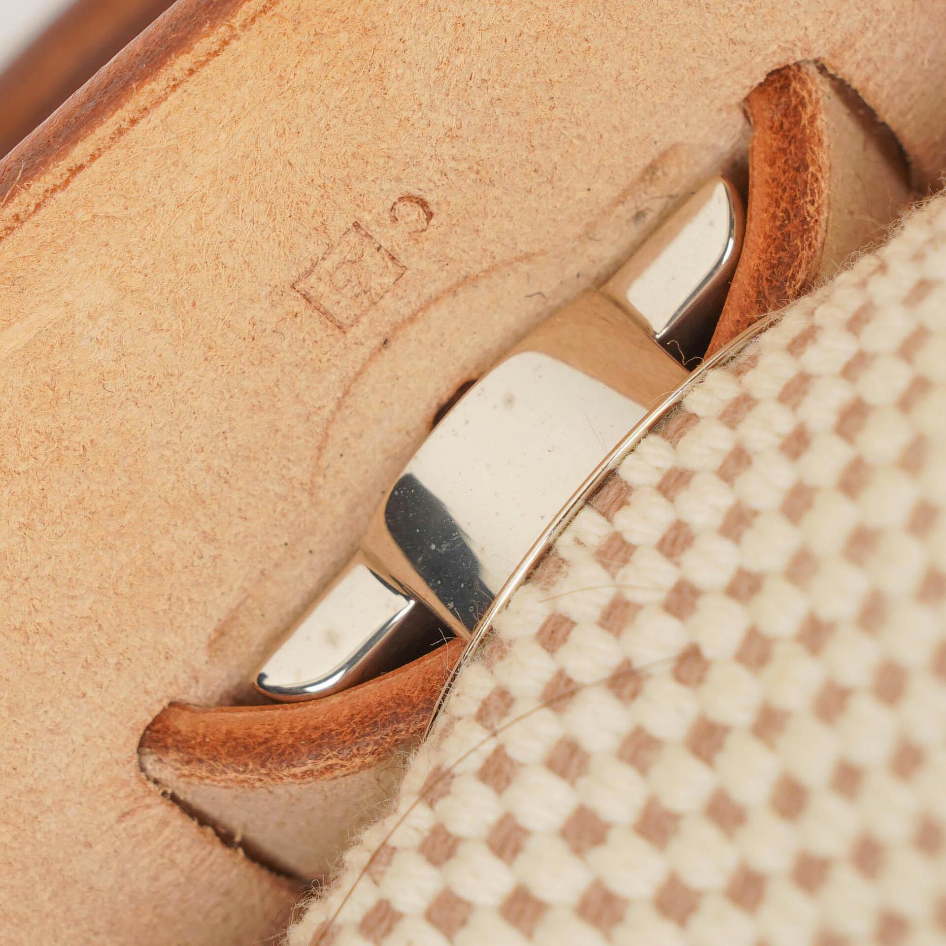 Hermès Herbag PM 2-Wege-Rucksack aus Vache Hunter mit Criss Viking in Ecru, Beige und Naturel