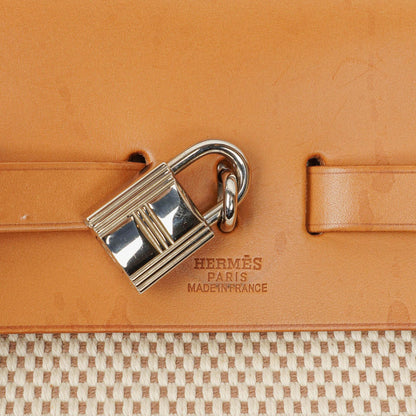 Hermès Herbag PM 2-Wege-Rucksack aus Vache Hunter mit Criss Viking in Ecru, Beige und Naturel