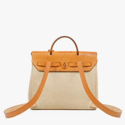 Hermès Herbag PM 2-Wege-Rucksack Vache Hunter Criss Viking in Ecru Beige Naturel mit Palladium-Beschlägen