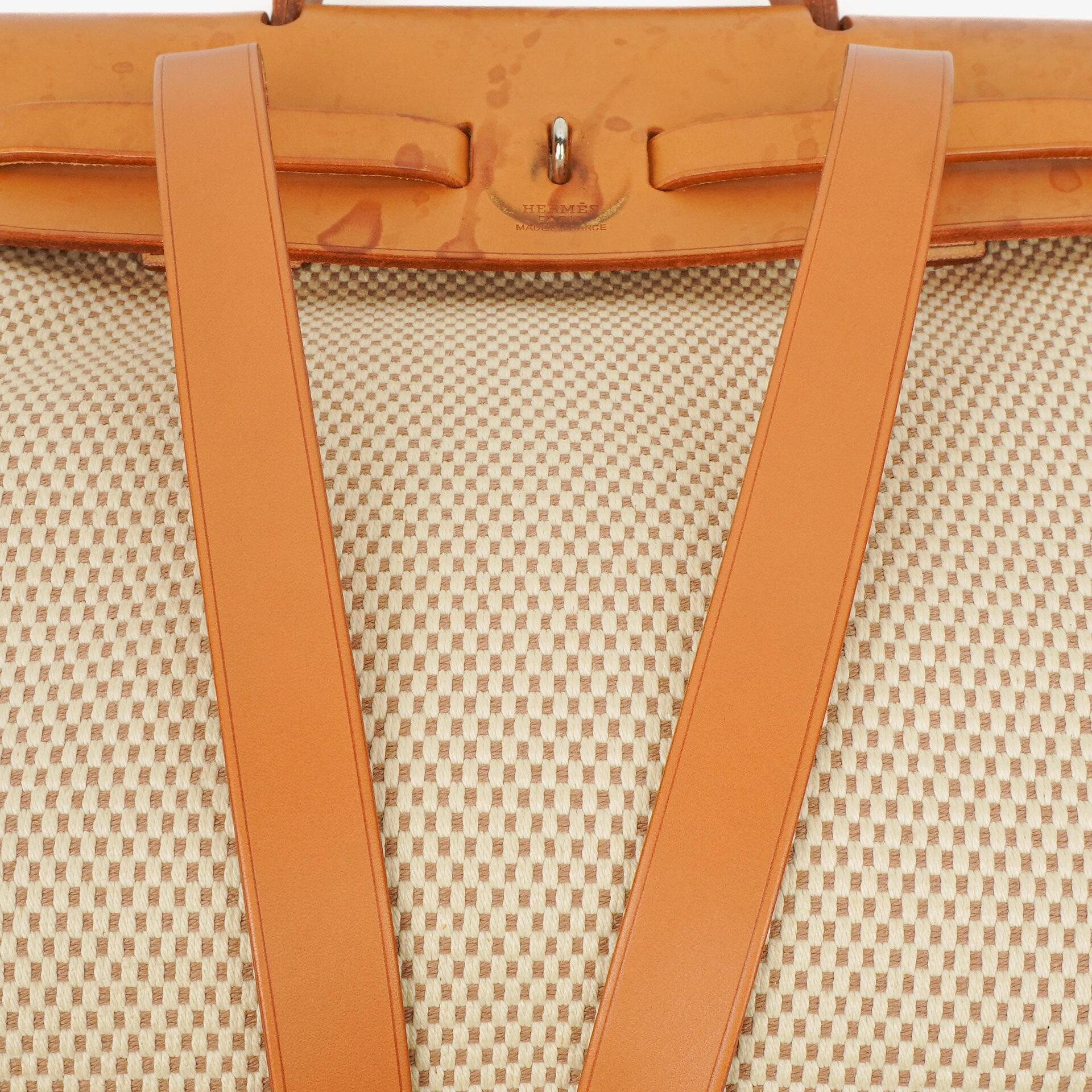 Hermès Herbag PM 2-Wege-Rucksack Vache Hunter Criss Viking in Ecru Beige Naturel mit Palladium-Beschlägen