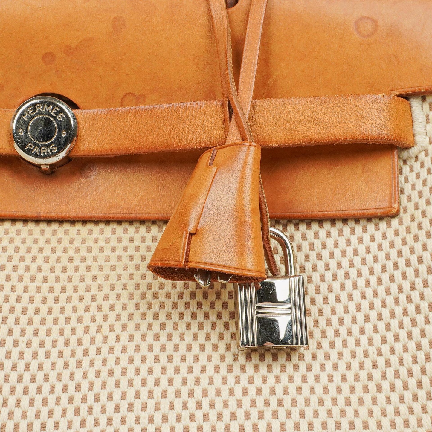 Hermès Herbag PM 2-Wege-Rucksack Vache Hunter Criss Viking in Ecru Beige Naturel mit Palladium-Beschlägen