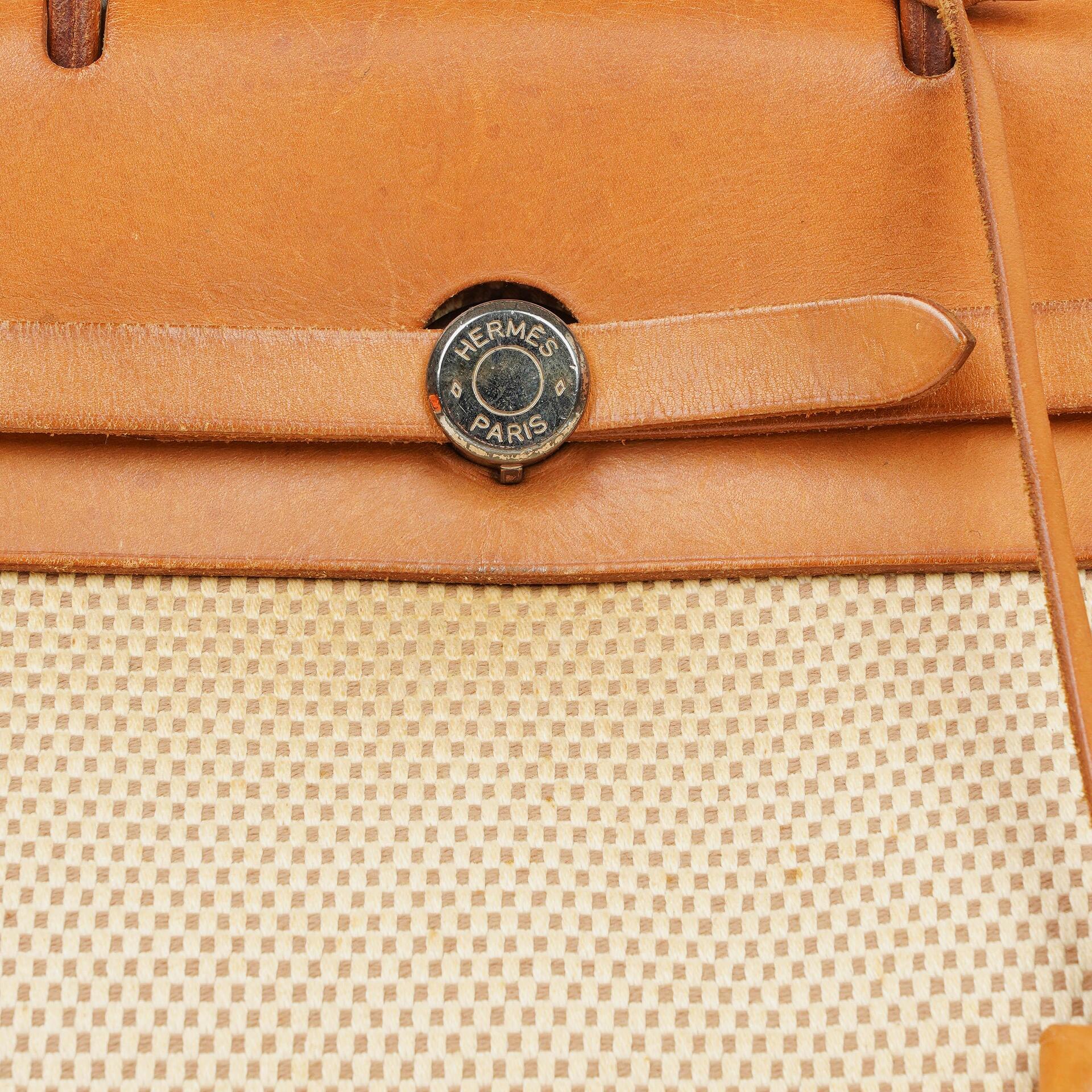 Hermès Herbag PM 2-Wege-Rucksack aus Vache Hunter Criss Viking in Ecru Beige Naturel mit Palladium-Beschlägen