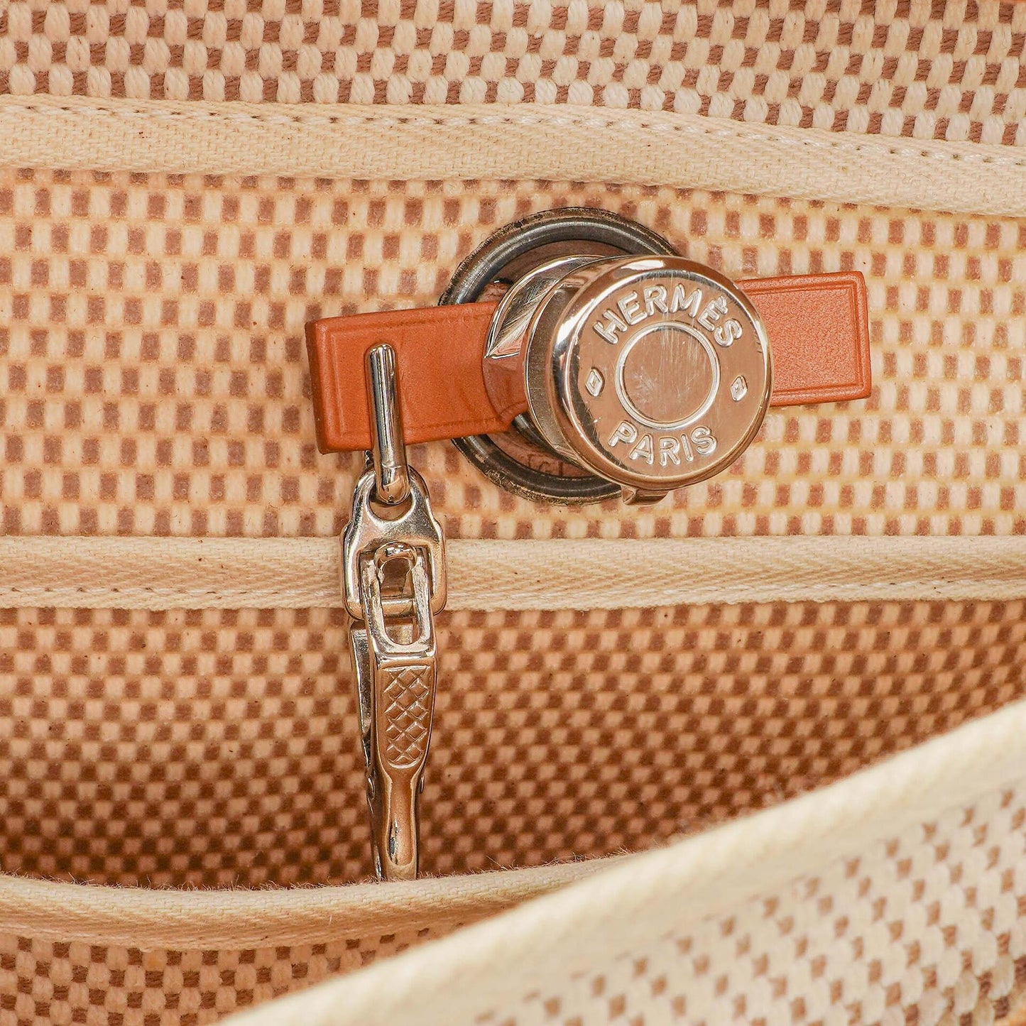 Hermès Herbag PM Vache Hunter Criss Viking 30 2-Wege-Tasche in Ecru Beige Naturel mit Palladium-Hardware