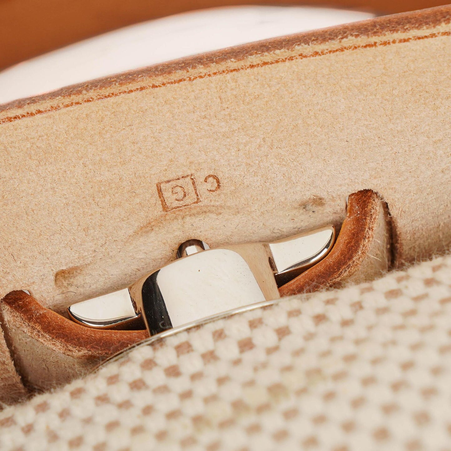 Hermès Herbag PM Vache Hunter Criss Viking 30 2-Wege-Tasche in Ecru Beige Naturel mit Palladium-Hardware