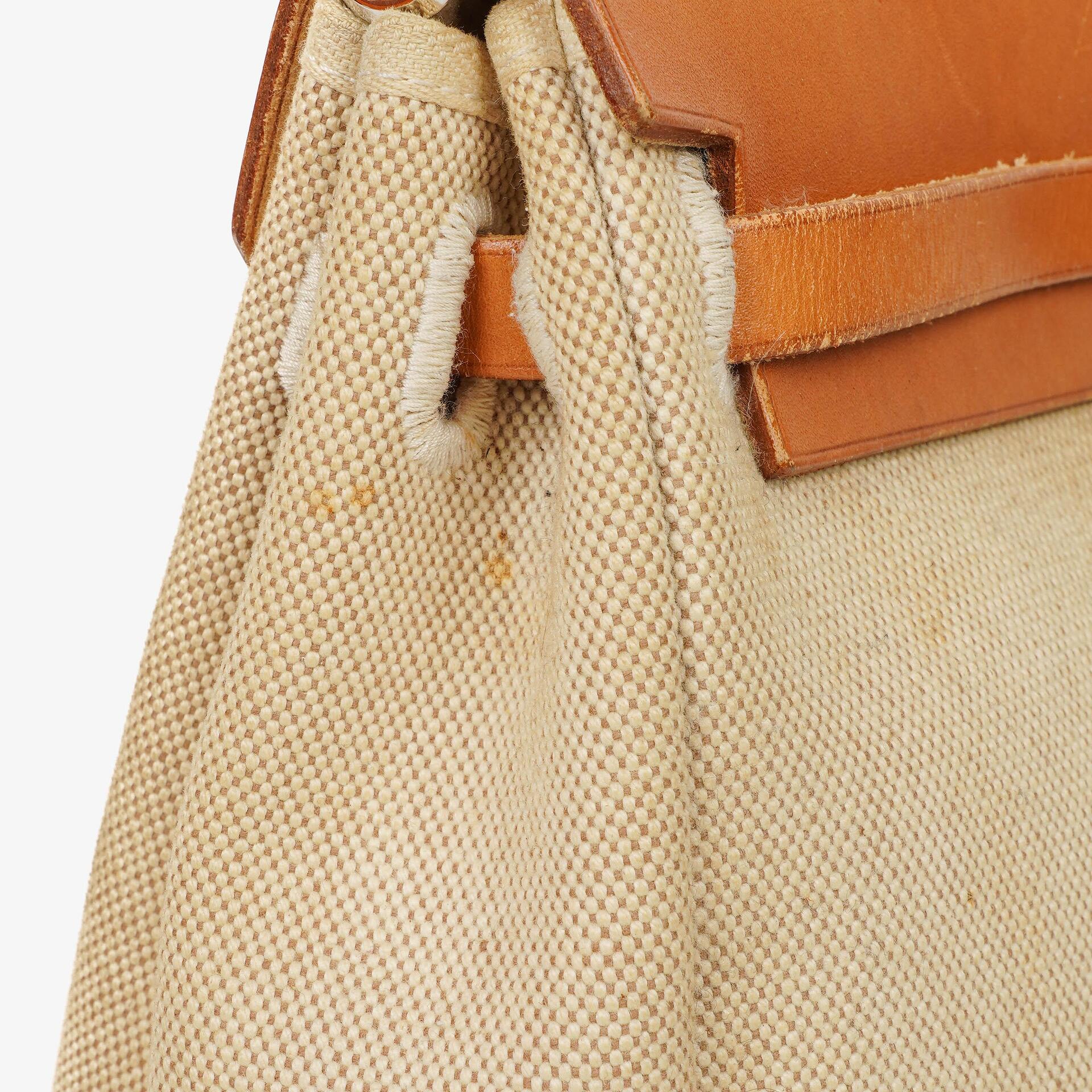 Hermès Herbag PM 30 2-Wege-Tasche aus Vache Hunter und Toile Canvas in Ecru Beige Naturel mit Palladium Beschlägen