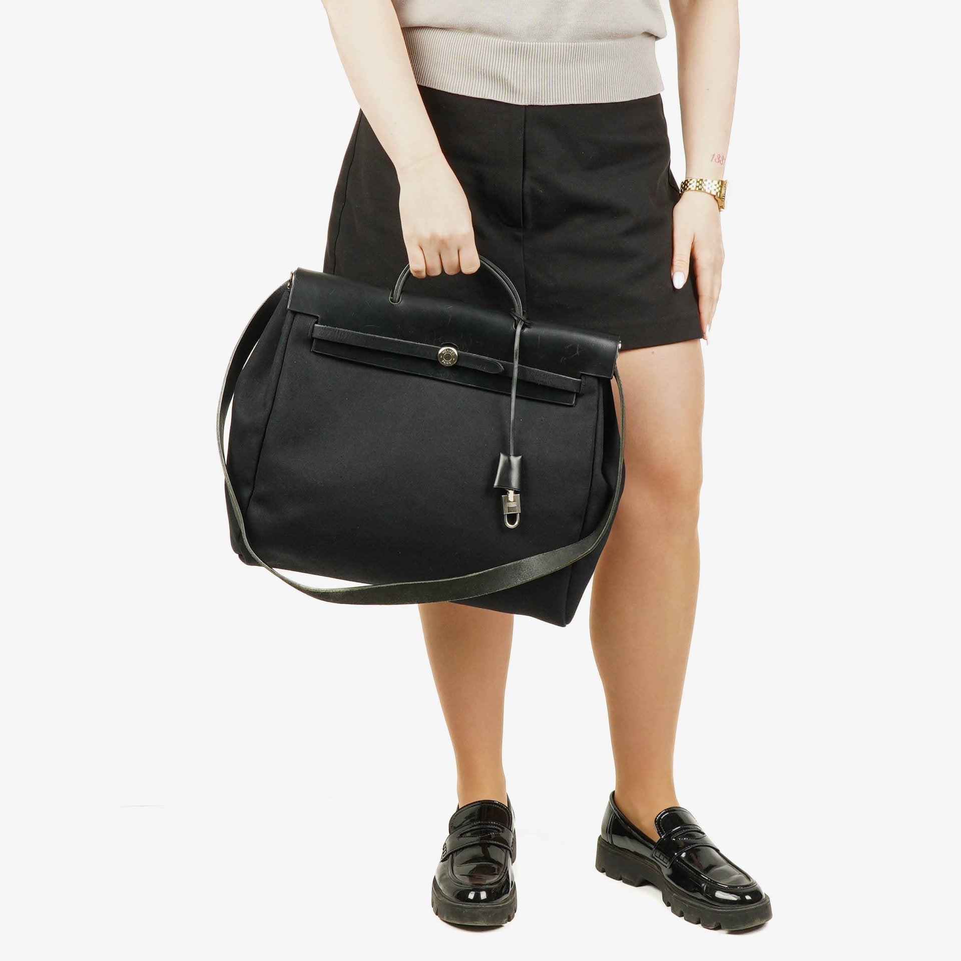Hermès Herbag MM 2-in-1 Tasche aus Toile Vache Hunter in Schwarz