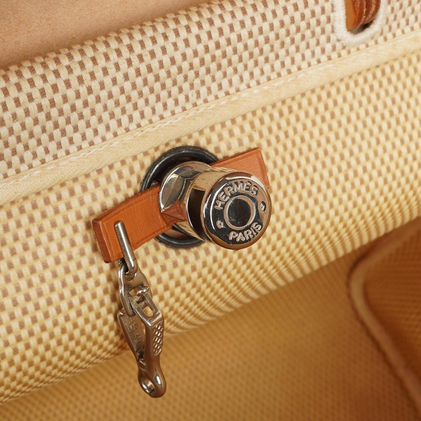 Hermès Herbag MM aus Vache Hunter Criss Viking in Ecru, Beige und Naturel mit Palladium-Hardware, 2003