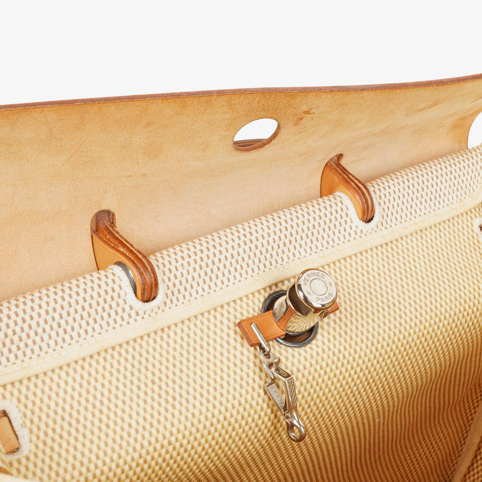 Hermès Herbag MM aus Vache Hunter Criss Viking in Ecru, Beige und Naturel mit Palladium-Hardware, 2003