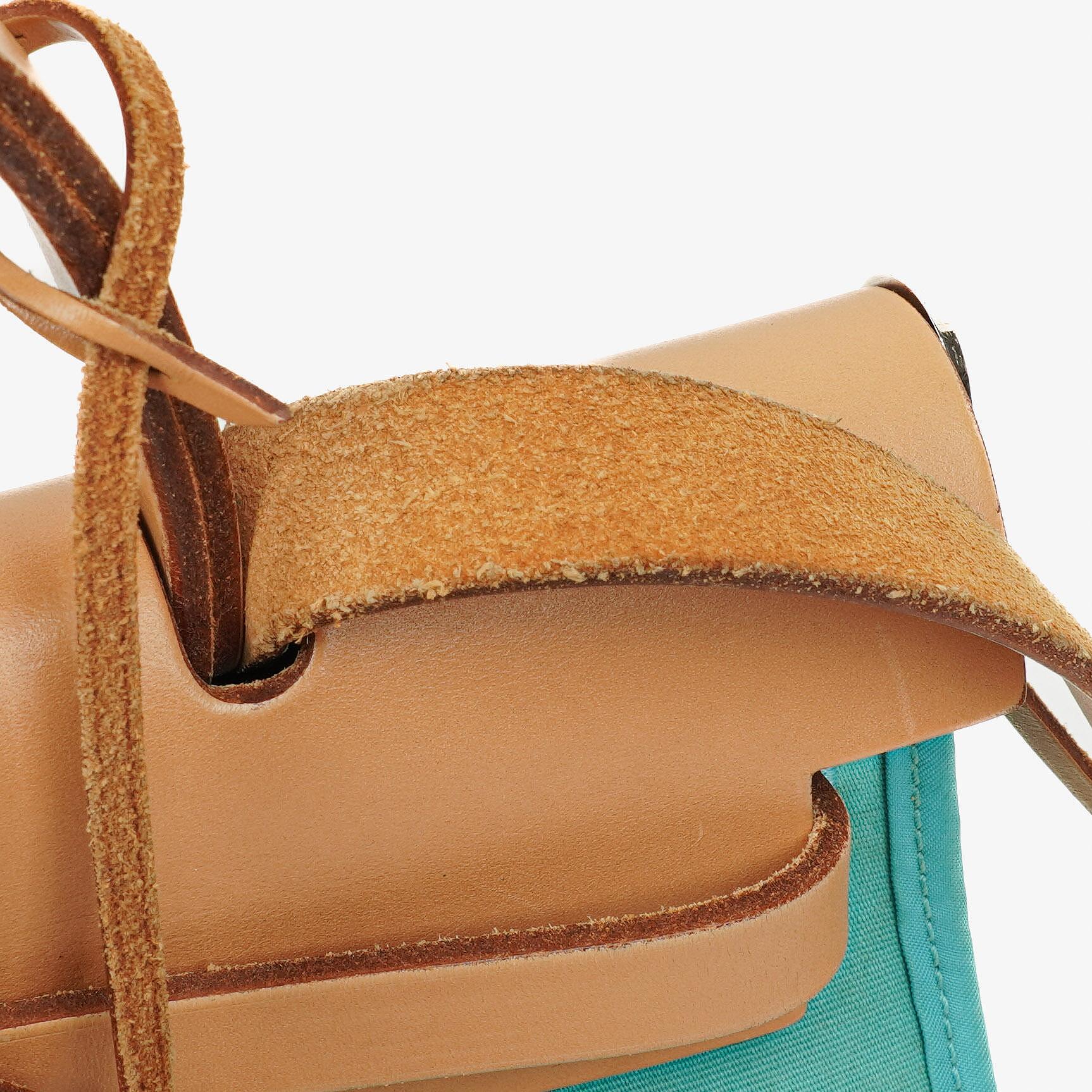 Hermès Herbag Zip 31 PM in Bleu Saphir Vache Hunter, Bleu Azteque und Menthe