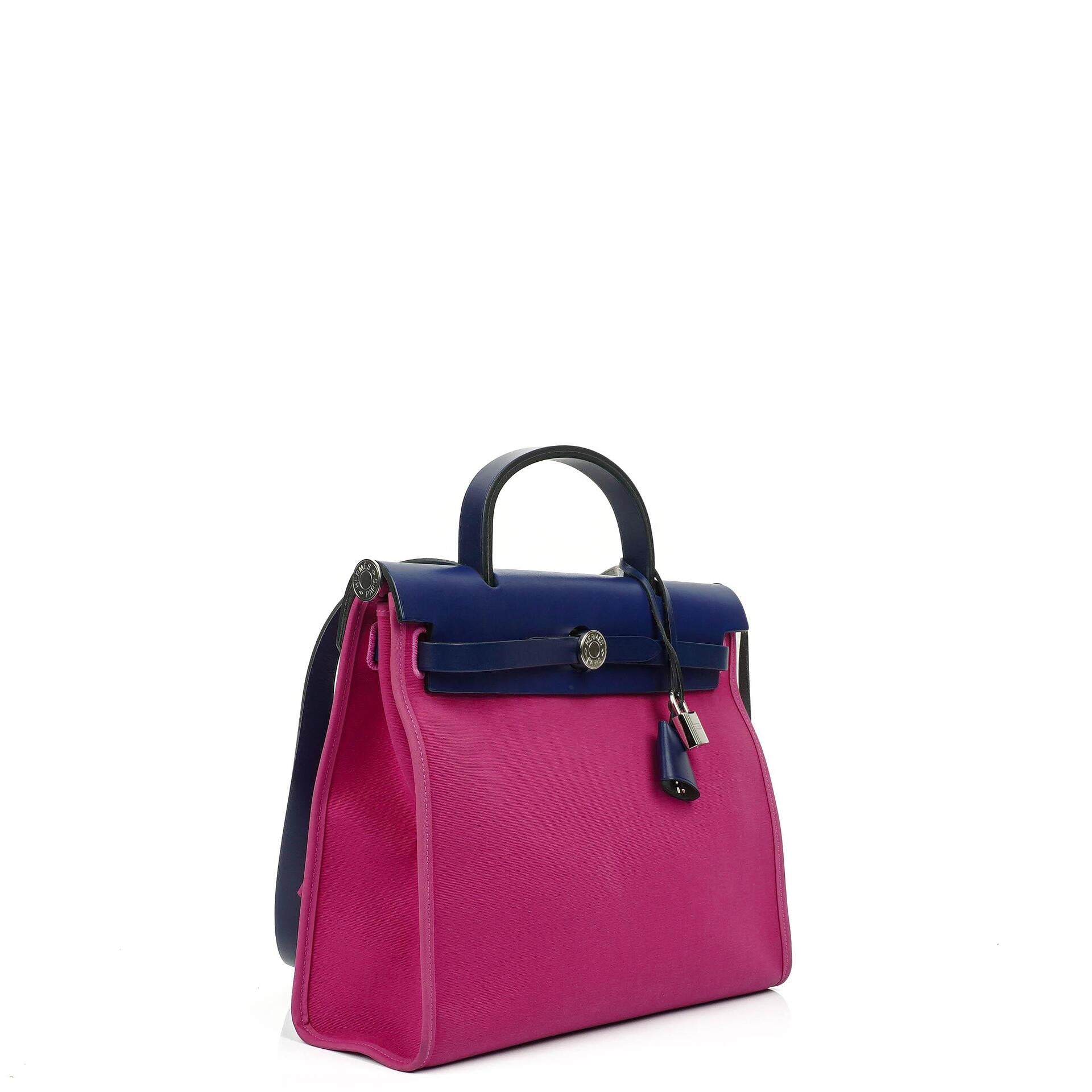 Hermes Herbag Zip 31 PM Bleu Saphir Vache Hunter Magnolia Canvas mit Palladium Beschlägen