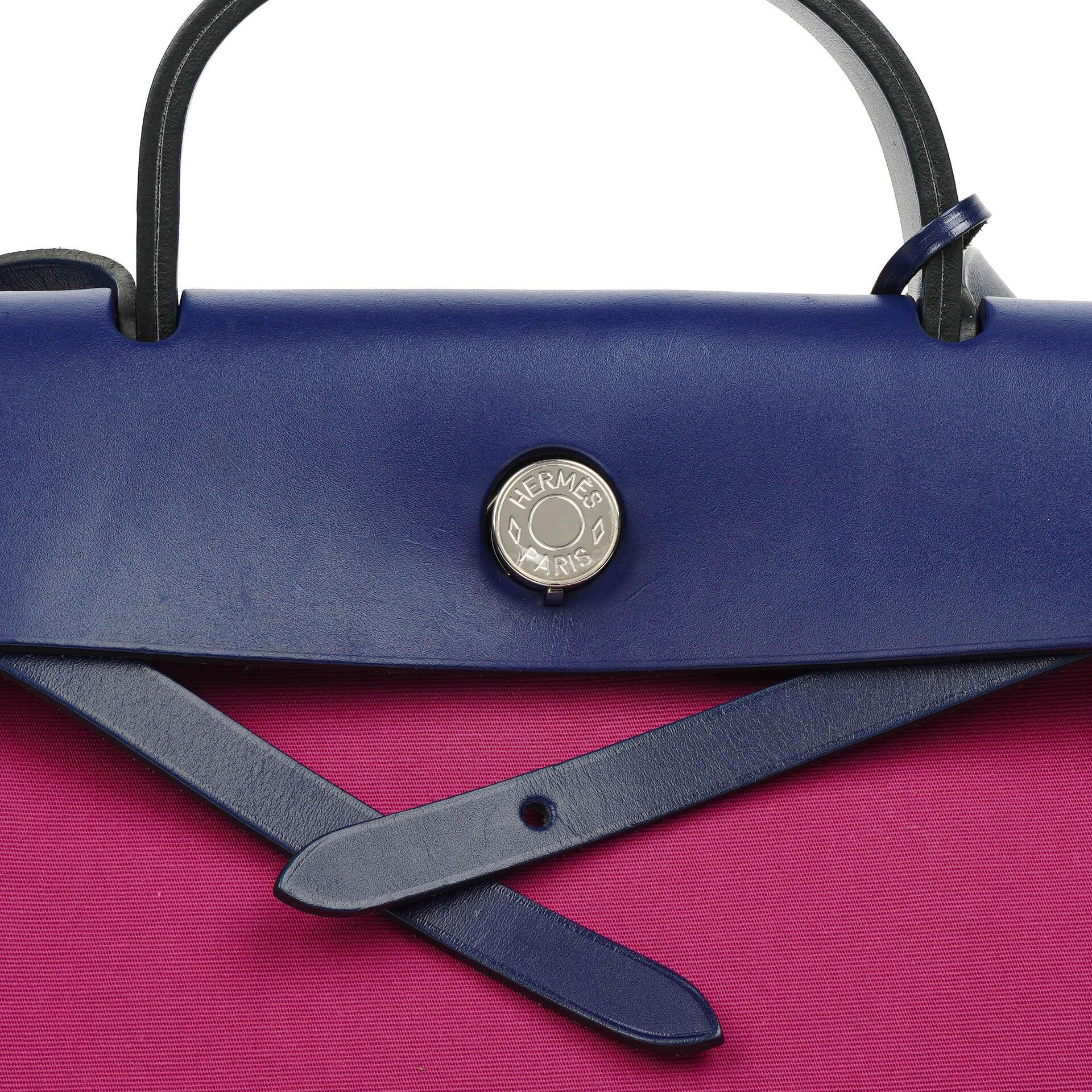 Hermes Herbag Zip 31 PM Bleu Saphir Vache Hunter Magnolia Canvas mit Palladium Beschlägen