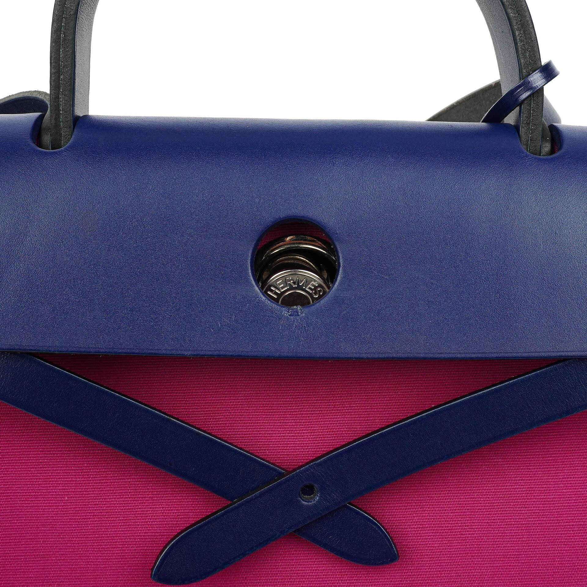 Hermes Herbag Zip 31 PM Bleu Saphir Vache Hunter Magnolia Canvas mit Palladium Beschlägen