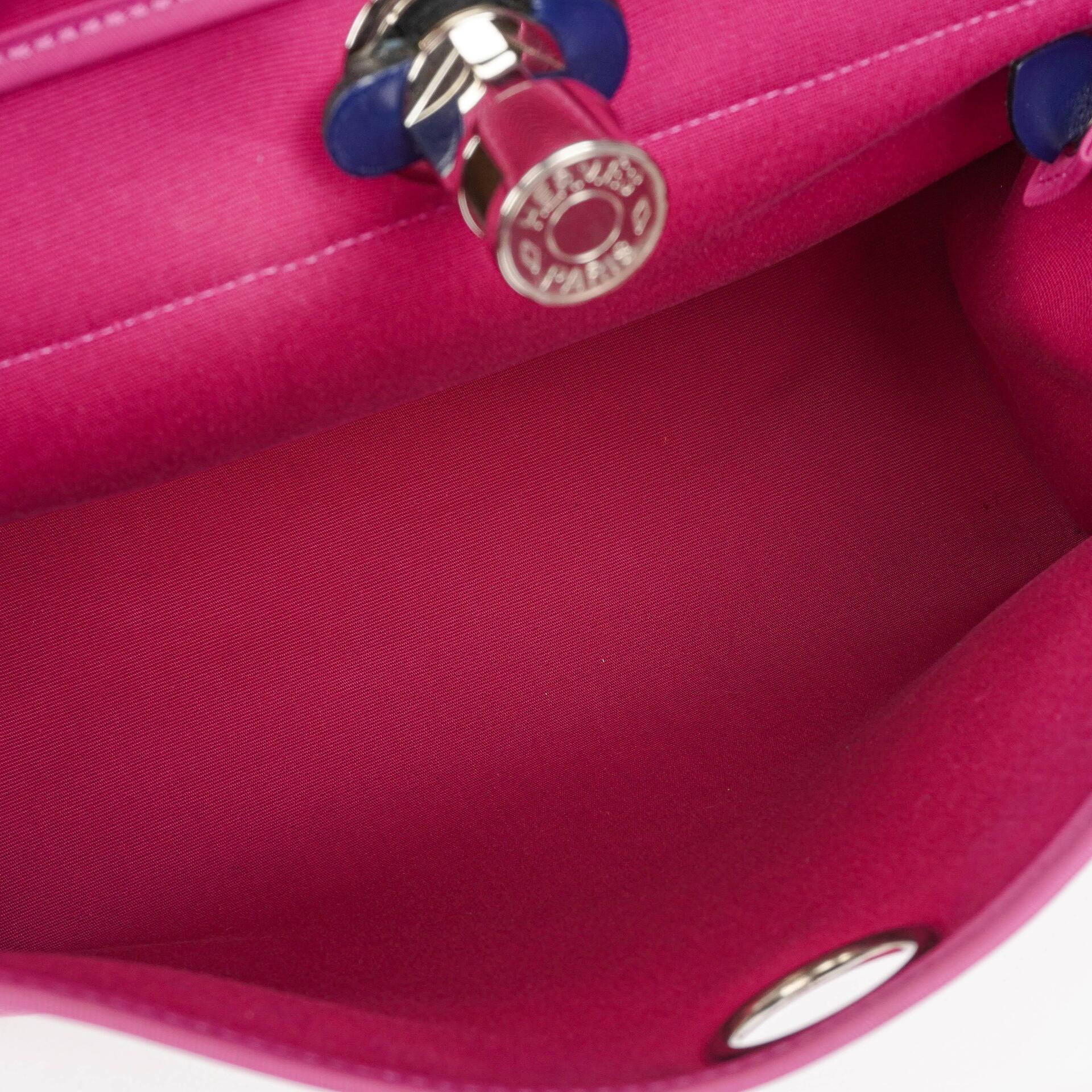 Hermes Herbag Zip 31 PM Bleu Saphir Vache Hunter Magnolia Canvas mit Palladium Beschlägen