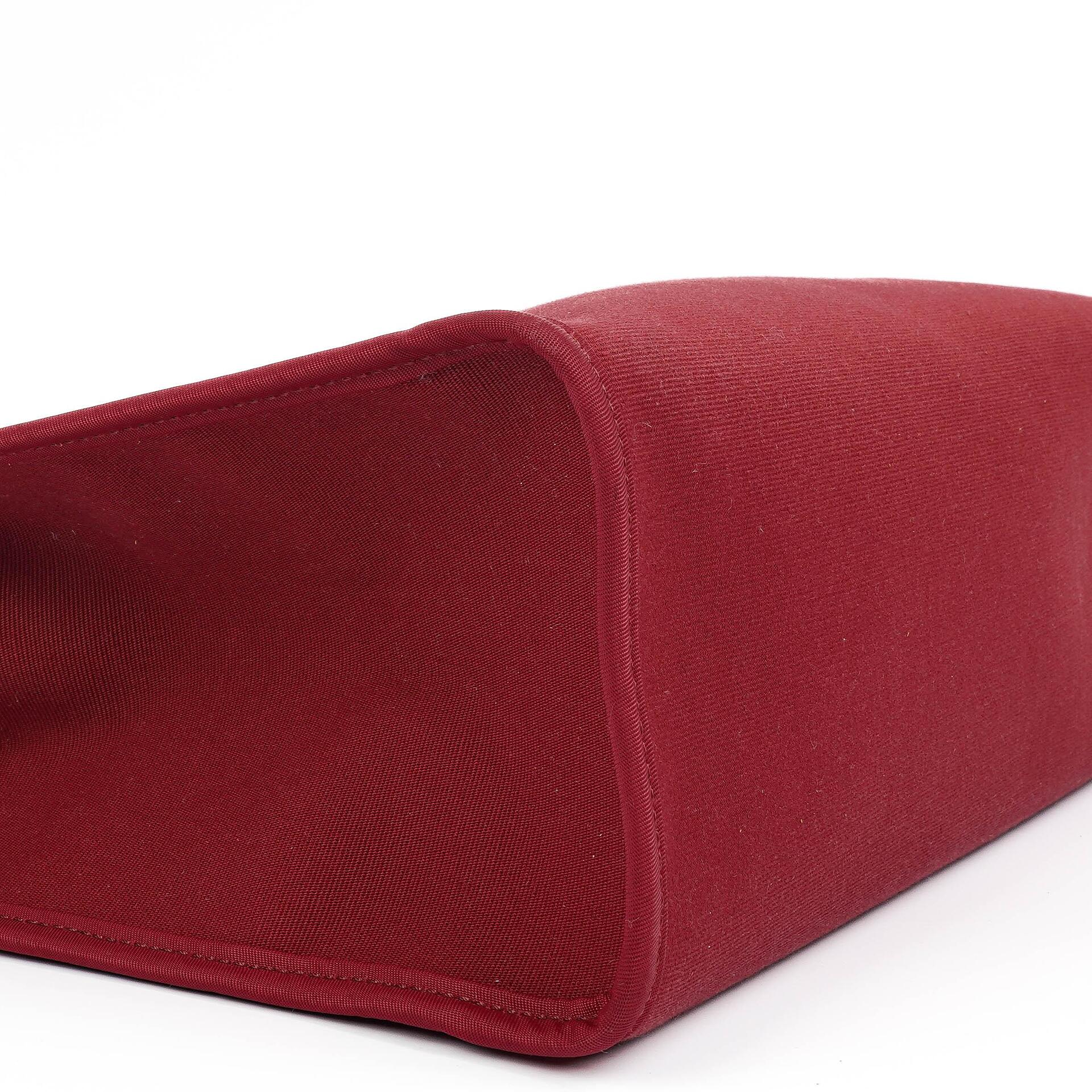 Hermès Herbag Zip 31 PM aus Fauve Vache Hunter und Rubis Toile mit Palladium-Beschlägen