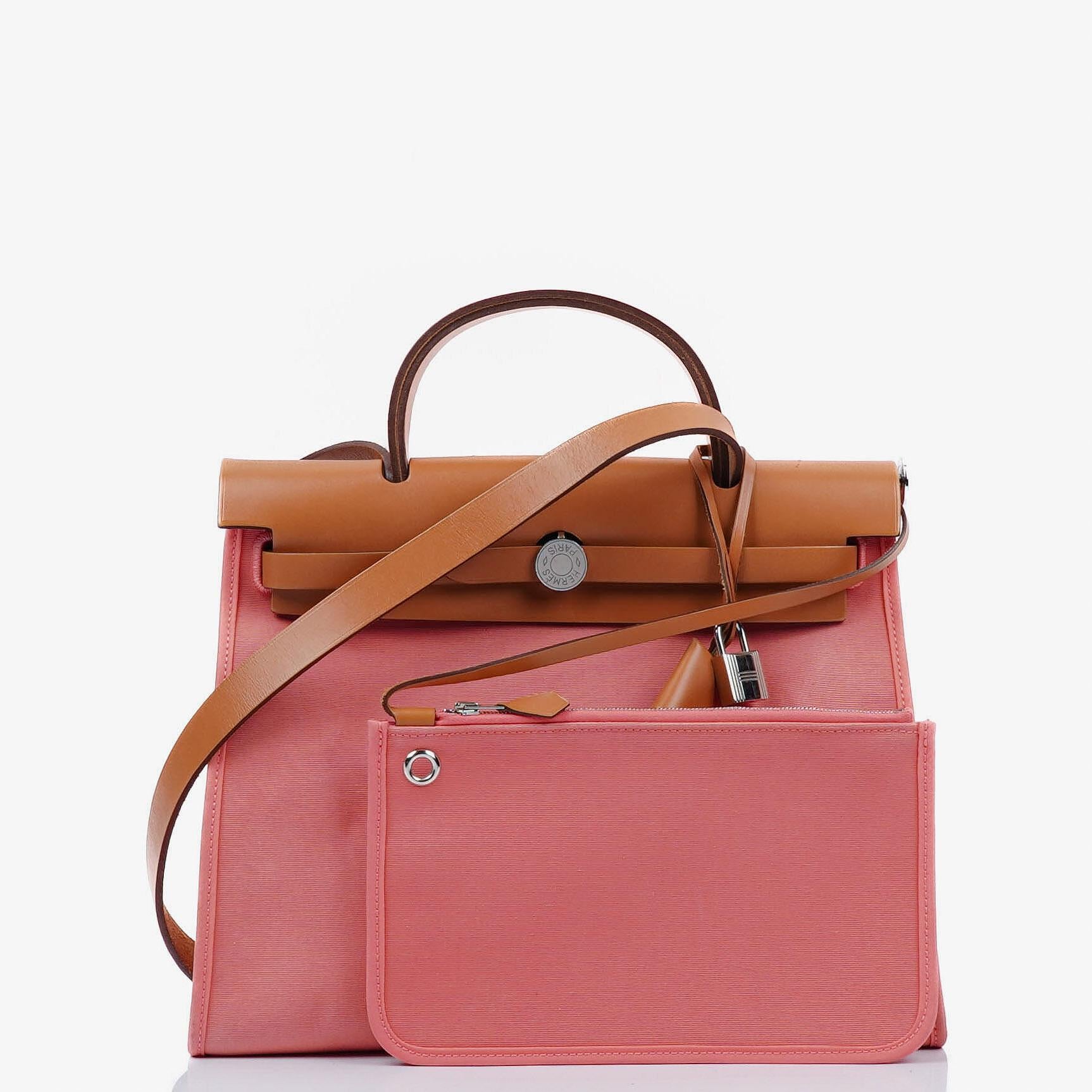 Hermès Herbag Zip 31 PM aus Vache Hunter Naturel Rose Azalee Canvas mit Palladium-Hardware
