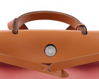 Hermès Herbag Zip 31 PM aus Vache Hunter Naturel Rose Azalee Canvas mit Palladium-Hardware
